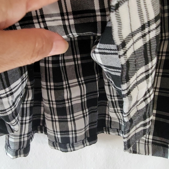 HOT TOPIC Women's Black/White Plaid Pleated amin Skirt Sz MD Punk Anime Grunge - Picture 6 of 12